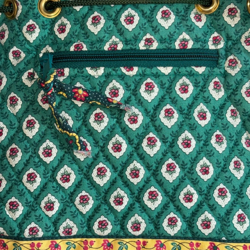 NWOT Vera Bradley Greenfield Backpack Green Floral Quilted Snap Flap - Picture 7 of 8